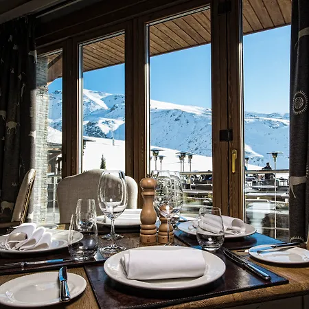 El Lodge, & Hotel 5*