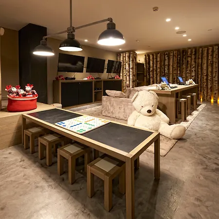 El Lodge, & 5*