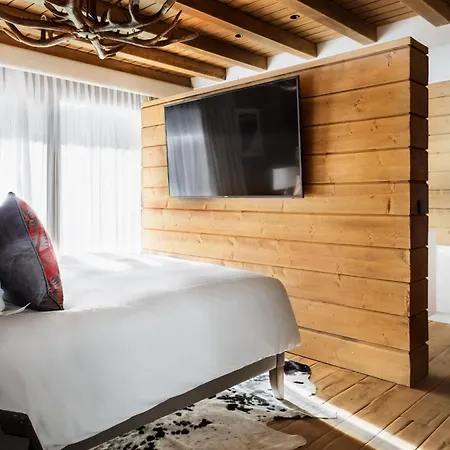 El Lodge, & Ξενοδοχείο 5*