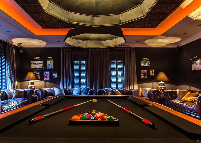 Hotel El Lodge, & Sierra Nevada